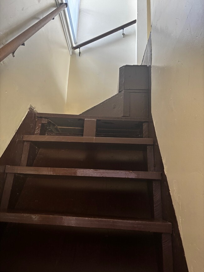 Building Photo - 26 Annapolis Ave