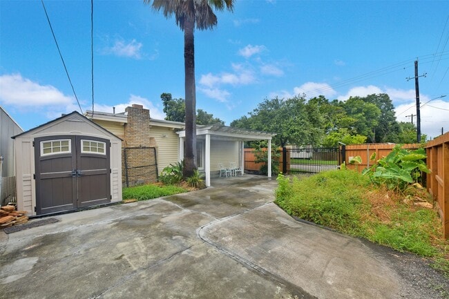 Building Photo - 4701 Avenue N 1/2 Rear
