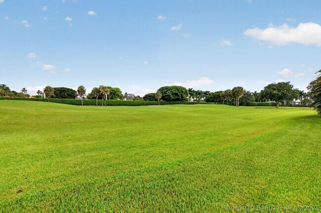 Building Photo - 7622 Elm Ridge Dr