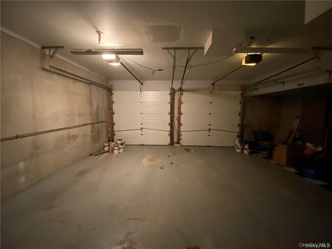 Building Photo - 90 Corbin Hill Rd