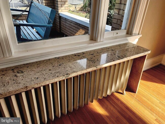 Building Photo - 515 Fourth St