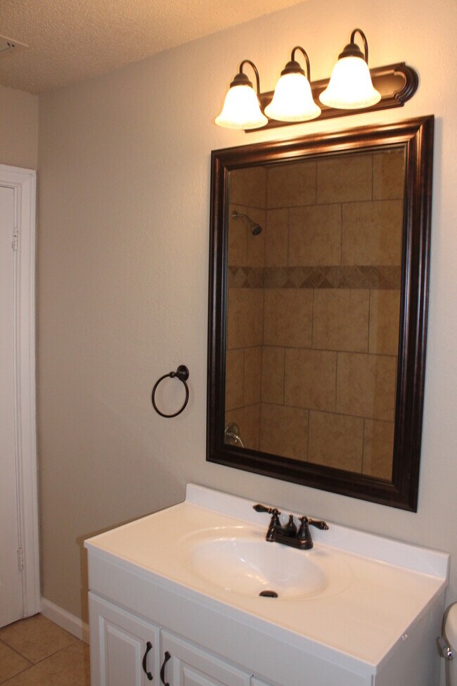 Building Photo - PRE -LEASING FOR AUGUST ! Spacious 4 Bedroom/2 Bath House