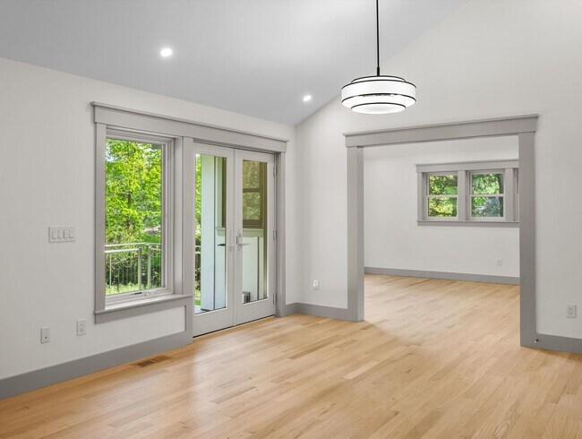 Building Photo - Modern Farmhouse 3 Bedroom 3.5 Bathroom