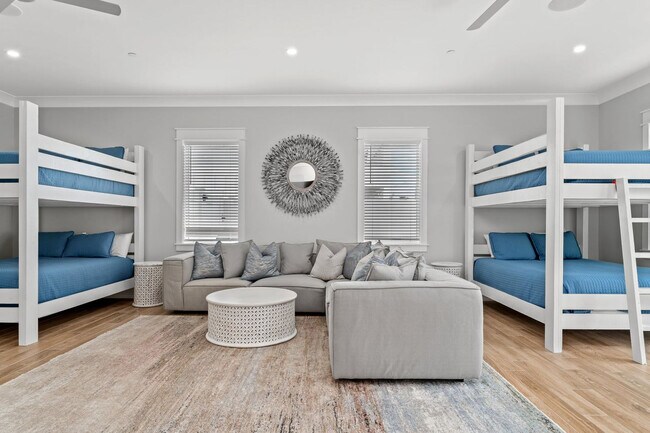 Building Photo - 14300 Front Beach Rd