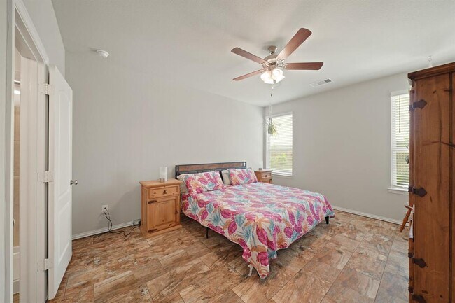 Building Photo - 7410 Arabian Moon Trail