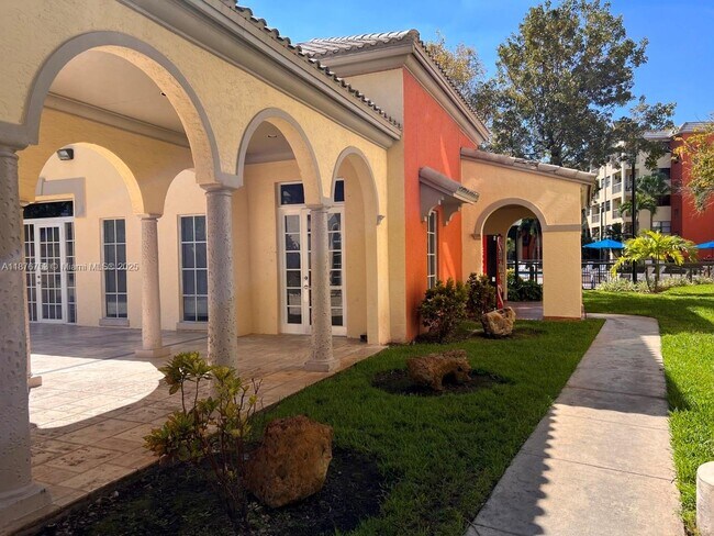 Building Photo - 8100 Geneva Ct