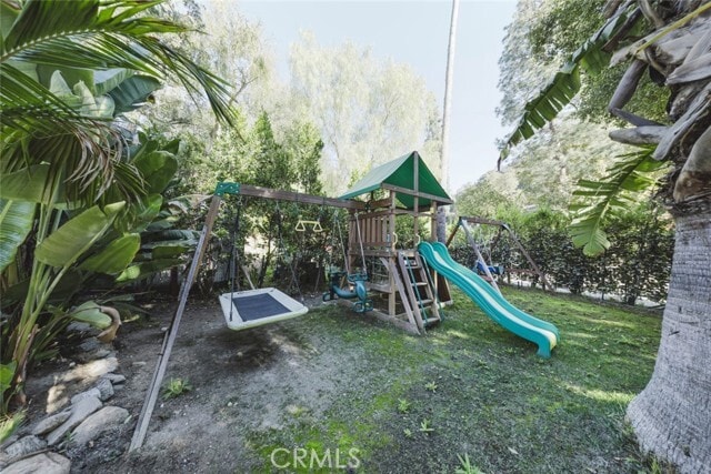 Building Photo - 2255 E Chevy Chase Dr