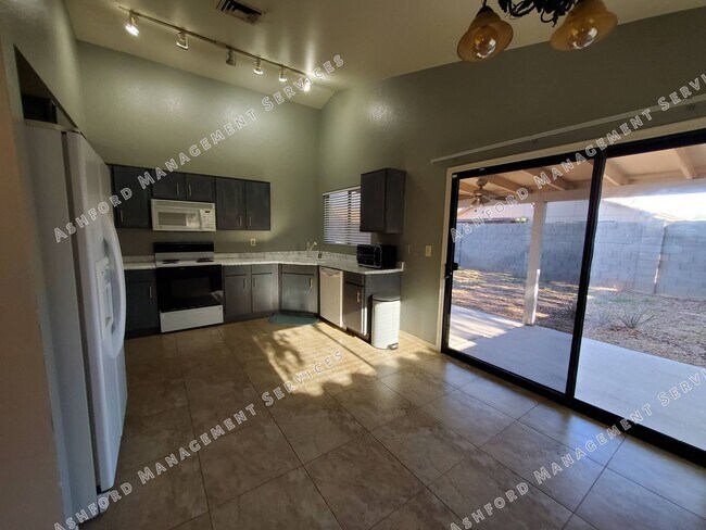 Building Photo - 3 BEDROOM ON CULDESAC IN CHANDLER