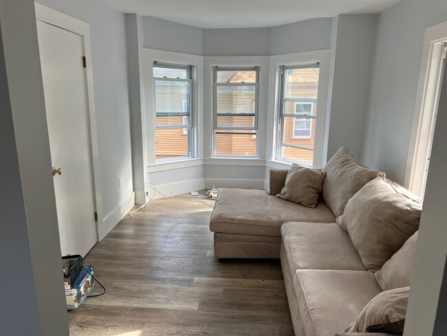 Building Photo - 8 South St