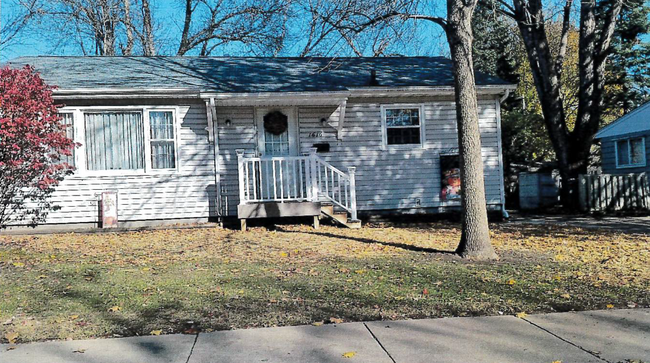 Primary Photo - Cute 3 bedroom house in Iowa City