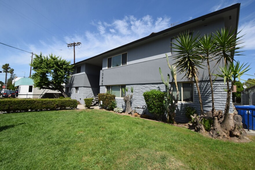 Primary Photo - 10645 Valley Spring Ln