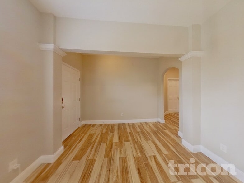 Building Photo - 243 Tower View Dr W