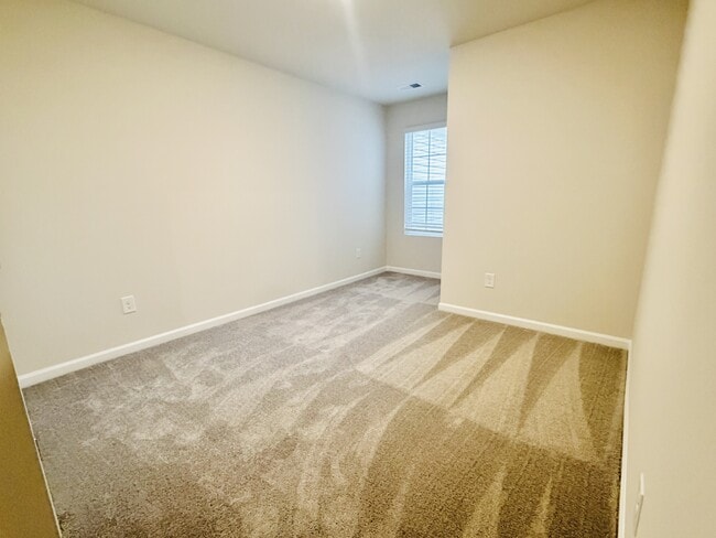 Building Photo - 244 Bones Rd