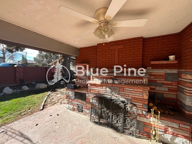 Building Photo - 175 W 17th St