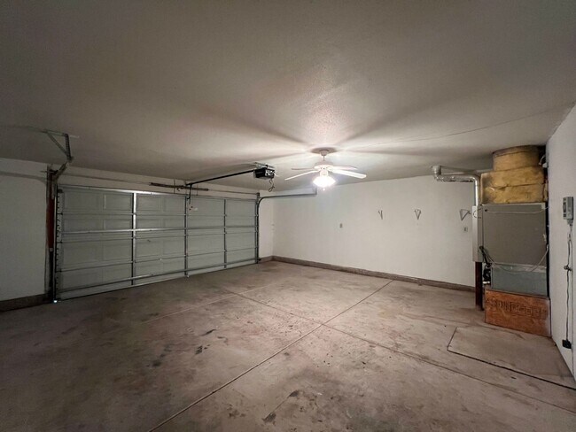 Building Photo - 3-bedroom Fernley home