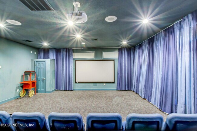 Building Photo - 11 Arbor Club Dr