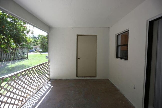 Building Photo - 787 Lantern Tree Ln