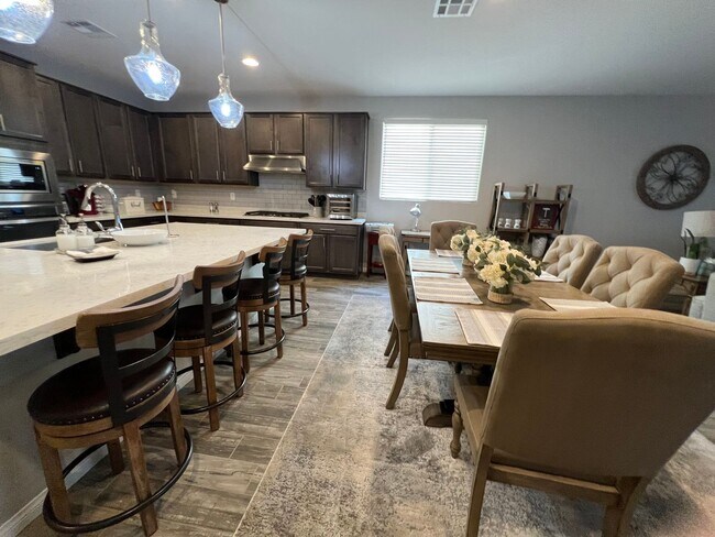 Building Photo - Fully Furnished Designer Home in Guard-Gated Rhodes Ranch – Short-Term Luxury Rental