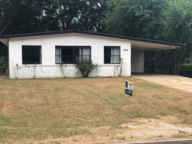 Primary Photo - Cute 3 Bedroom House in Longview ISD