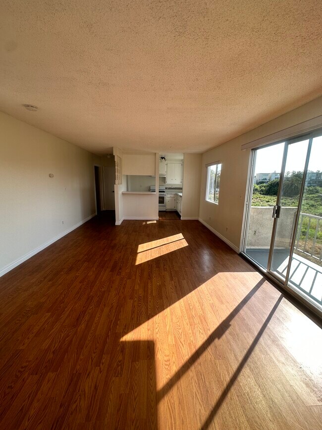 Living Room, Dinning Area and Balcony - 327 Culver Blvd