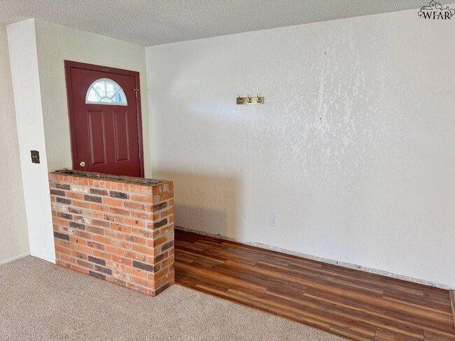 Building Photo - 1513 Hursh Ave
