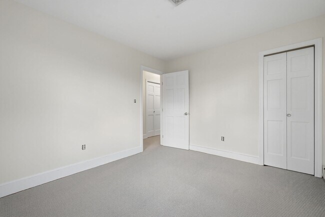 Building Photo - 99 Garfield Ave