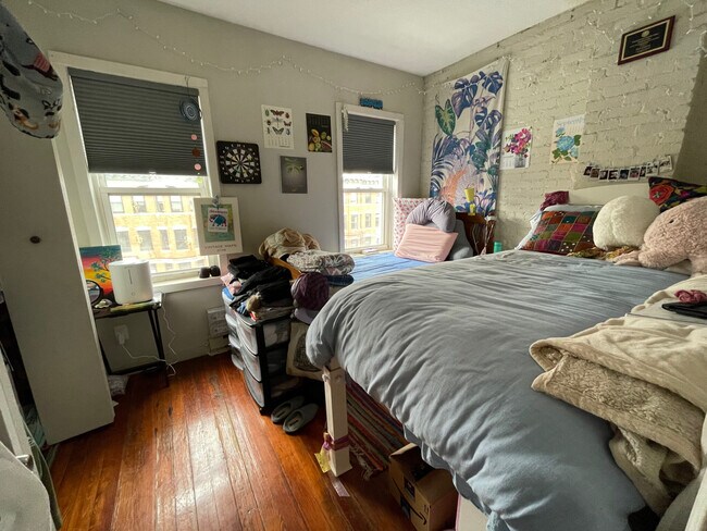 Building Photo - 892 Huntington Ave