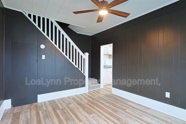 Building Photo - 14208 Temple St