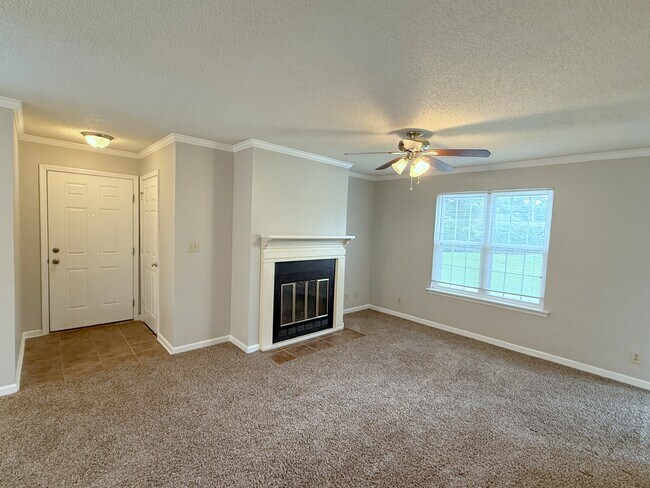 Building Photo - 1002 Stones Throw Dr NW