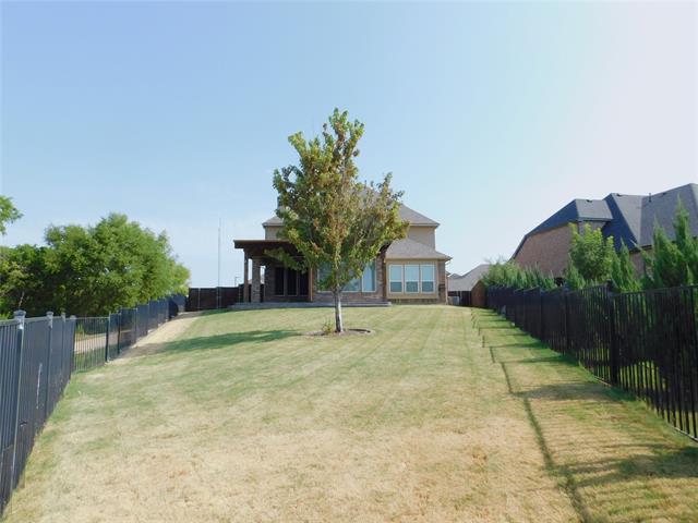 Building Photo - 1704 Serra Dr