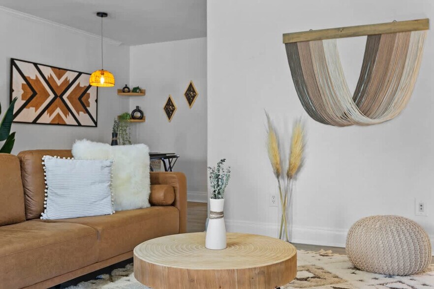 Building Photo - 2401 Gordon St