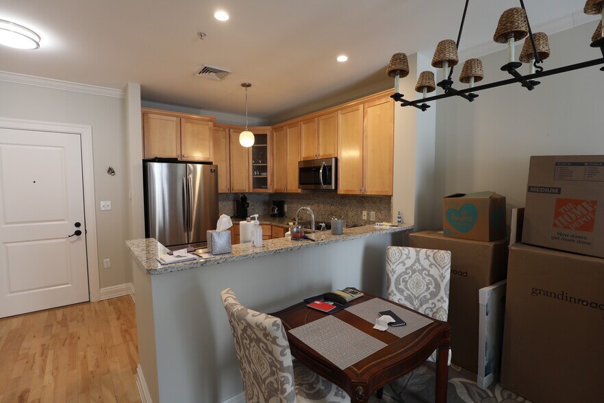 Building Photo - 59 Walpole St