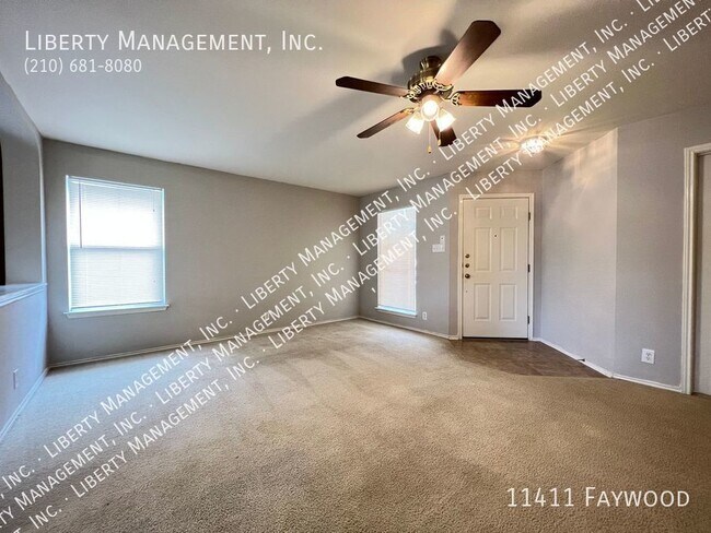 Building Photo - Single story home in the gated Heights at ...