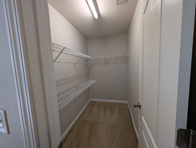 Building Photo - Spacious Townhome in Kingstree!