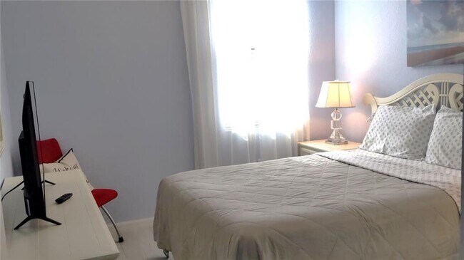 Building Photo - 5844 Wake Forest Run