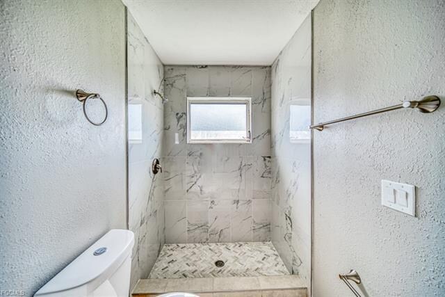 Building Photo - 2002-2004 NE 6th St