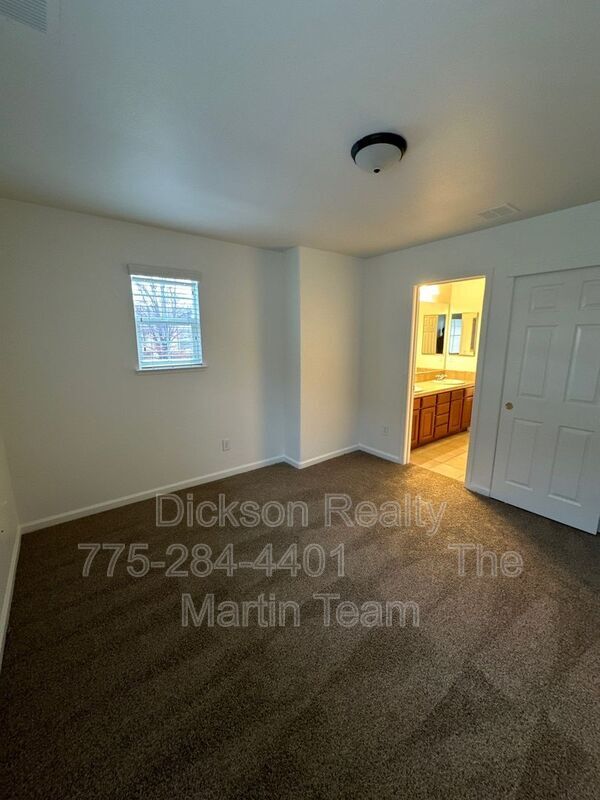 Building Photo - 3843 Dominus Dr