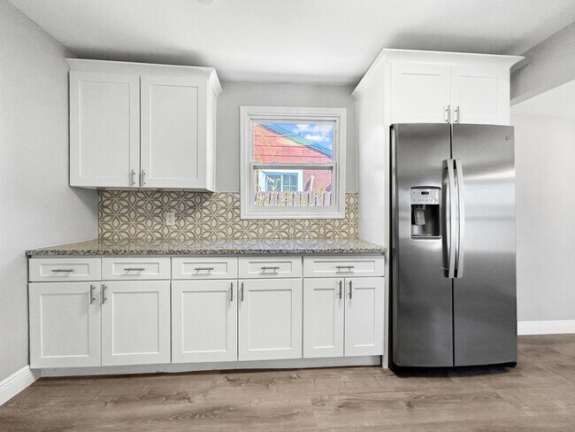 Building Photo - 5408 5th Ave N