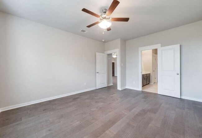 Building Photo - 2221 Rocoso Trl