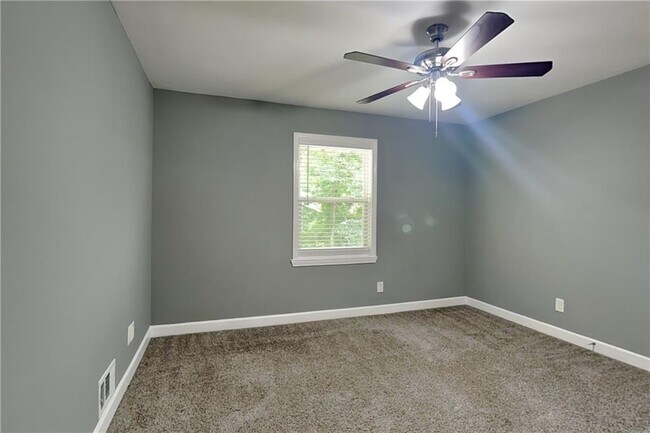 Building Photo - 3832 Meadow Ln