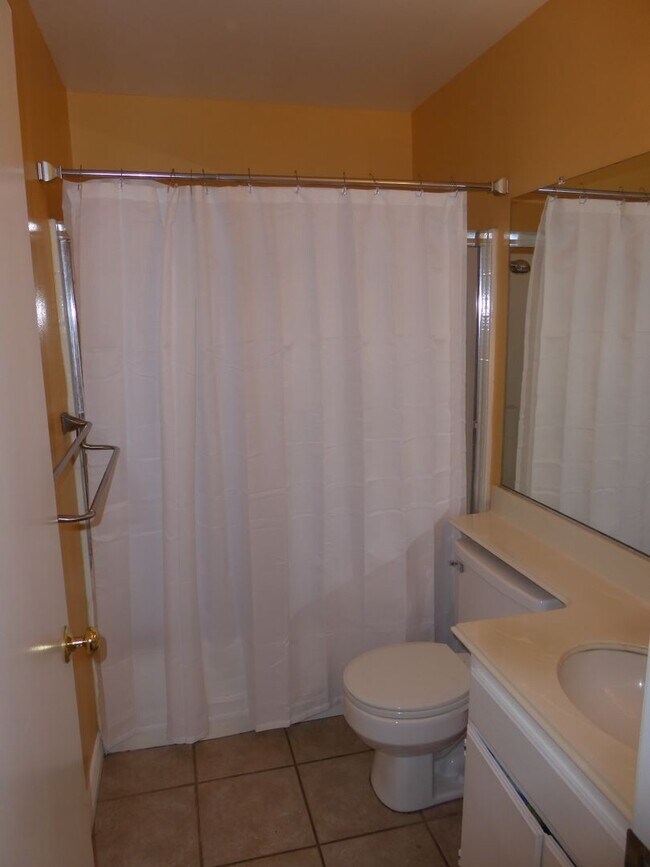 Building Photo - COMING SOON! 2 Bedroom + Loft Condo for Rent in Canyon Country!