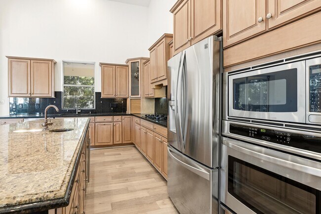 Building Photo - 2928 Pine Valley Dr