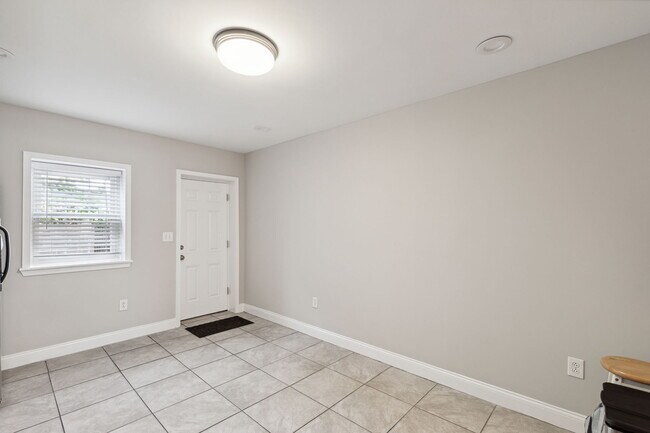 Building Photo - 1717 Annin St