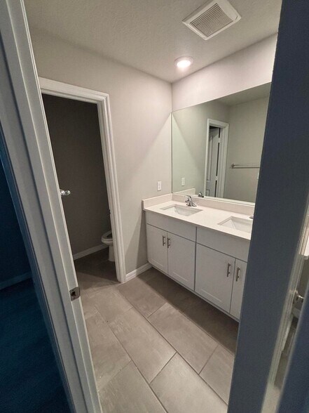 Building Photo - 3521 Joshua Tree St