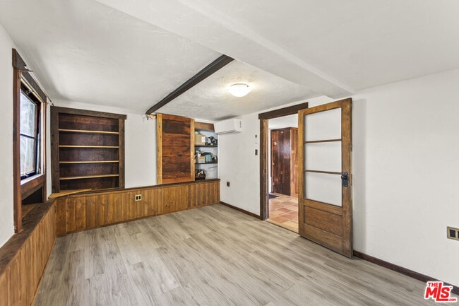 Building Photo - 1403 Avon Park Terrace