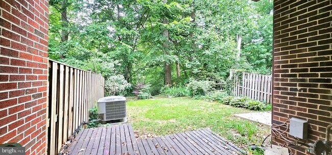 Building Photo - 8729 Sheridan Farms Ct