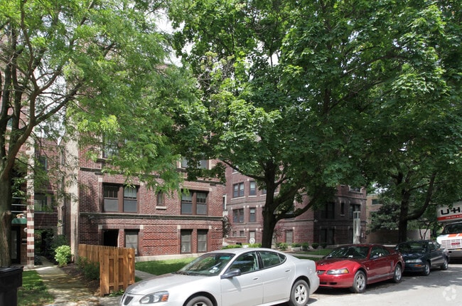 Primary Photo - Ivy at Ridgewood