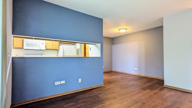 Building Photo - 1335 N Winslowe Dr