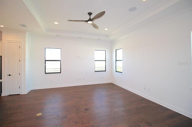 Building Photo - 20 Del Palma Dr
