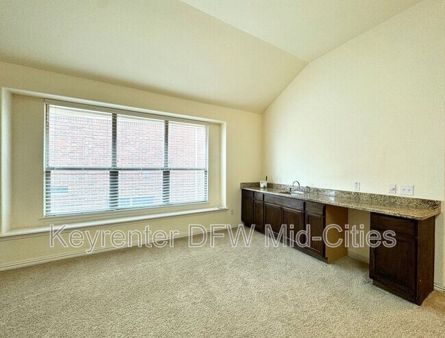 Building Photo - 8608 Newcastle Bend